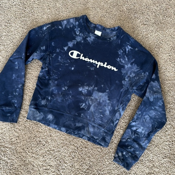 Champion Sweatshirt - Picture 7 of 10